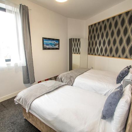 Ideal For Groups - Modern 2 Bedroom Apartment - Free Parking, Transit Links, Close To Stadiums Manchester Exterior foto