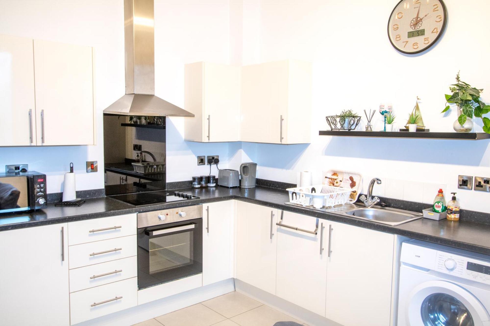 Ideal For Groups - Modern 2 Bedroom Apartment - Free Parking, Transit Links, Close To Stadiums Manchester Exterior foto