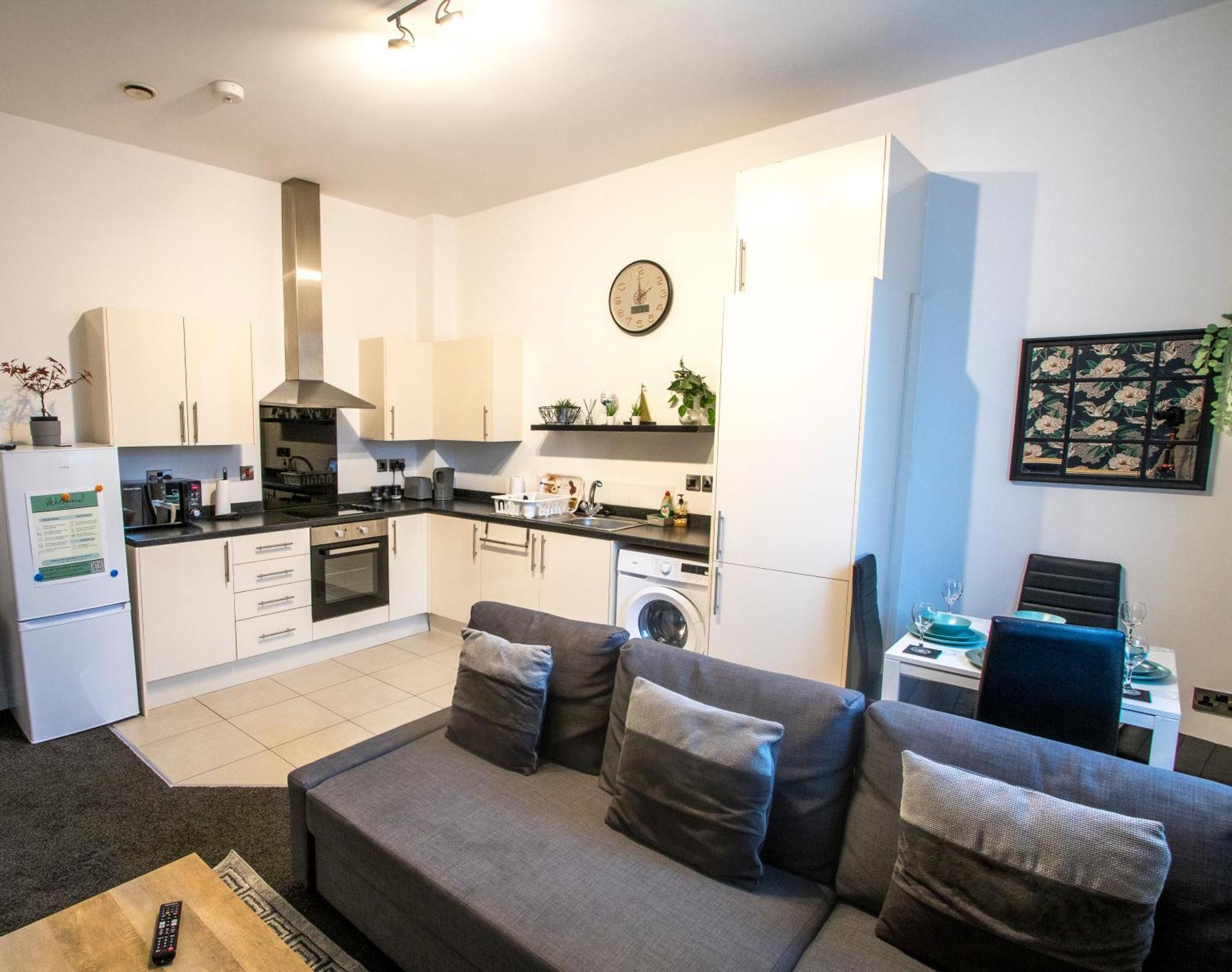 Ideal For Groups - Modern 2 Bedroom Apartment - Free Parking, Transit Links, Close To Stadiums Manchester Exterior foto
